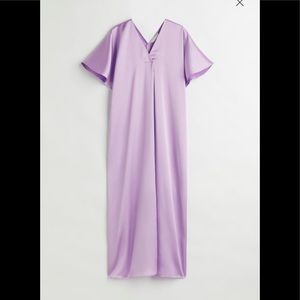 SOLD ✔️ NWOT H&M V-Neck Kaftan Dress - Light Purple, XS/S